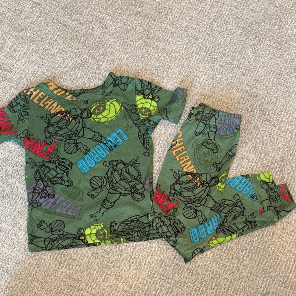 Nickelodeon Green Ninja Turtle Pajama Set